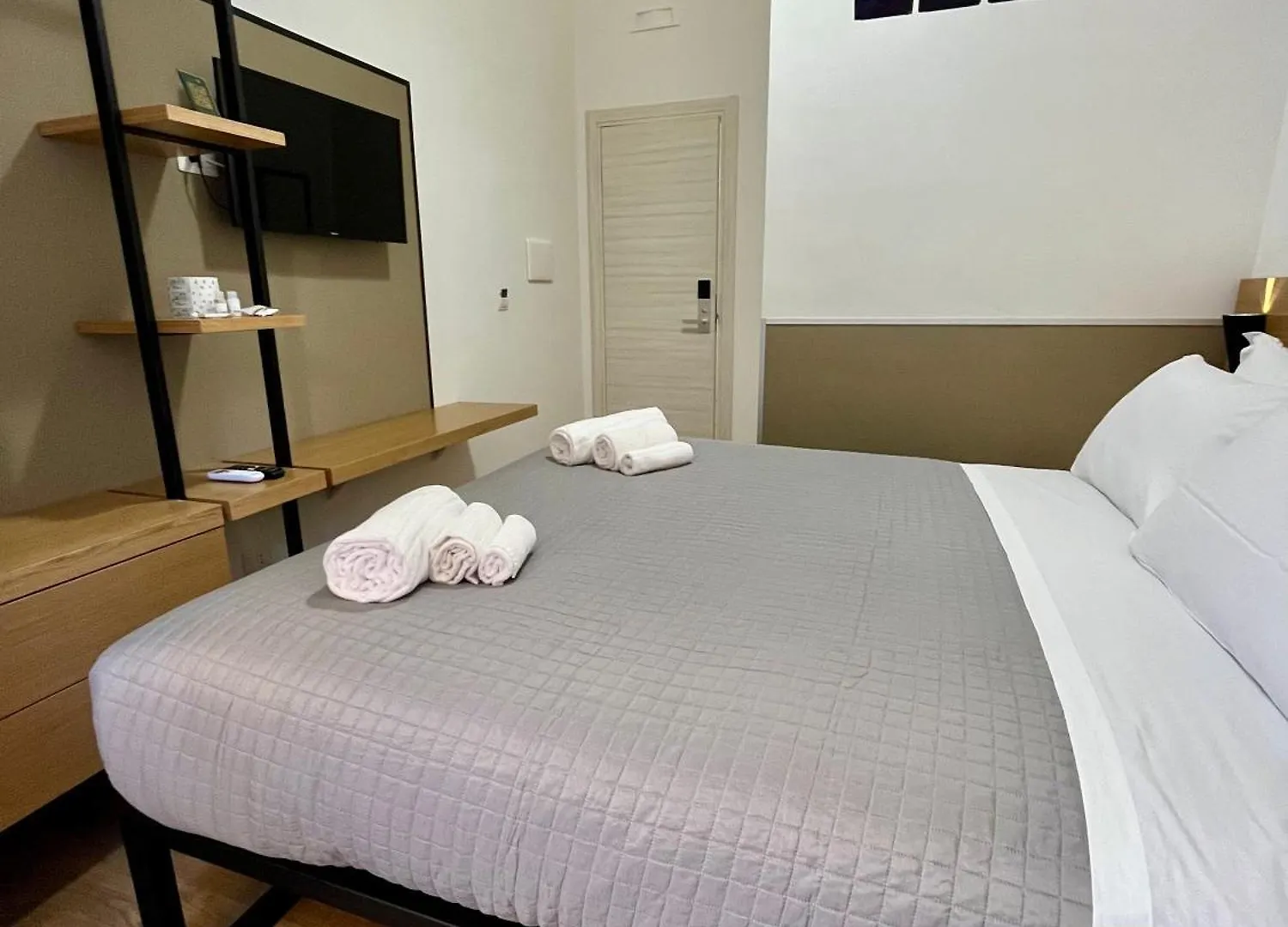 Nabab-Napoli Bed And Breakfast Naples